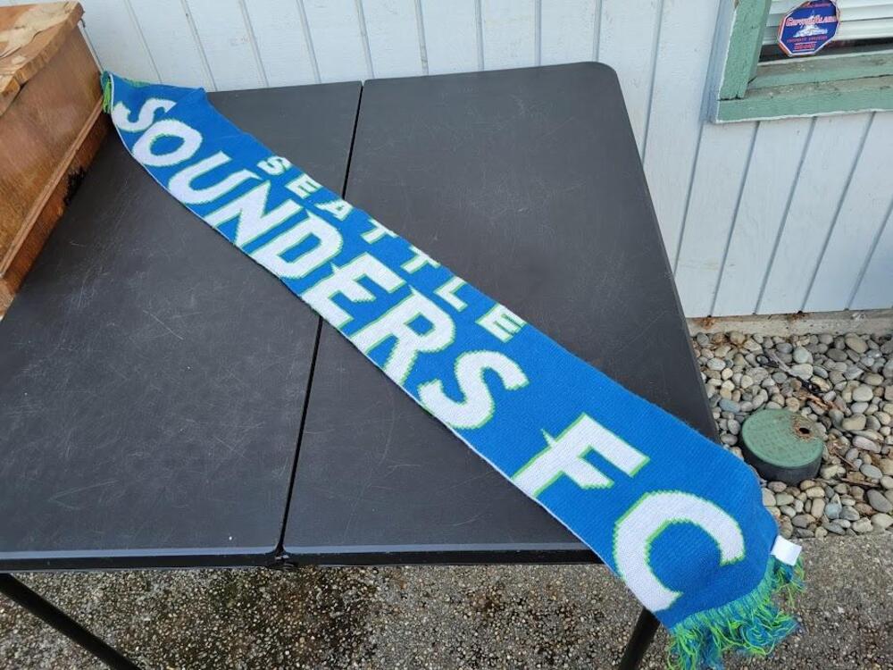 Seattle Sounders FC Scarf MLS Soccer Acrylic Mens Womens Ruffneck Fanwear Shawl